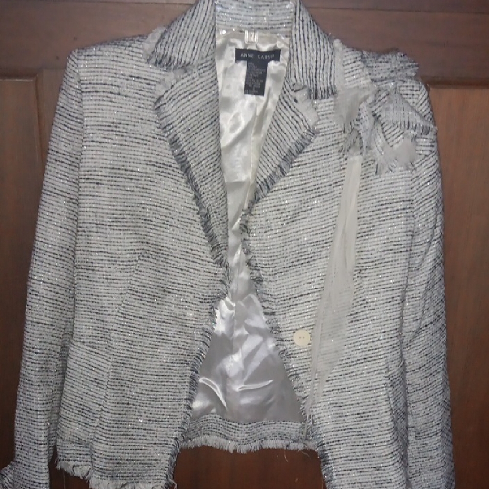 Anne Carson Women's Textured Gray Blazer with Floral Detail